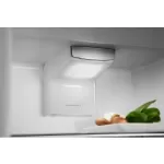 Встраиваемый холодильник Electrolux ENS6TE19S белый 